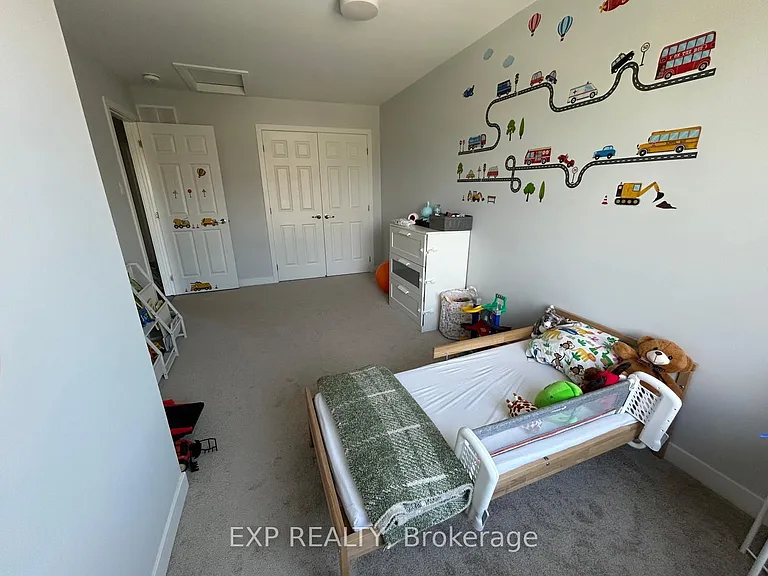 1045 Curraglass Walk — Photo 22