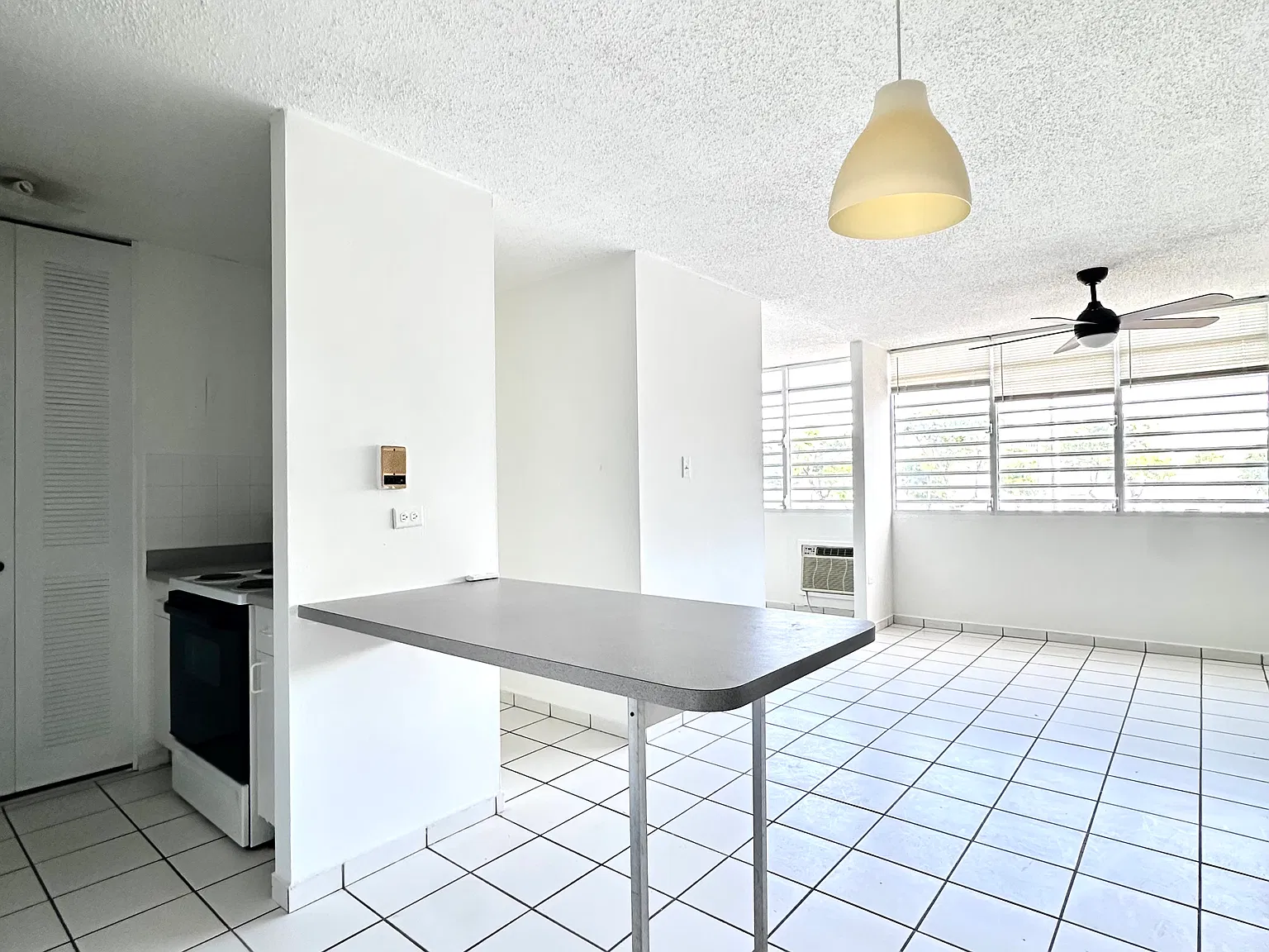1 bed, 650 sqft, $1,000 — Photo 2