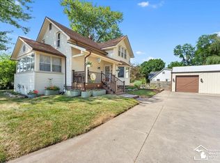 6109 Edwards St, South Rockwood, MI 48179