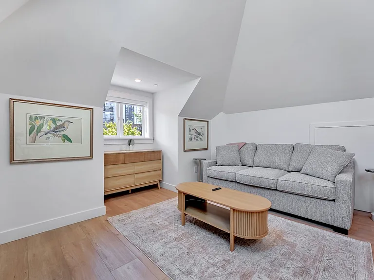 957 Nicola St #201 — Photo 16