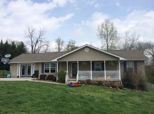 115 Margaret Ln, Jacksboro, TN 37757