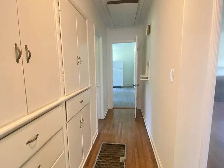 2216 S Florence Ave — Photo 7