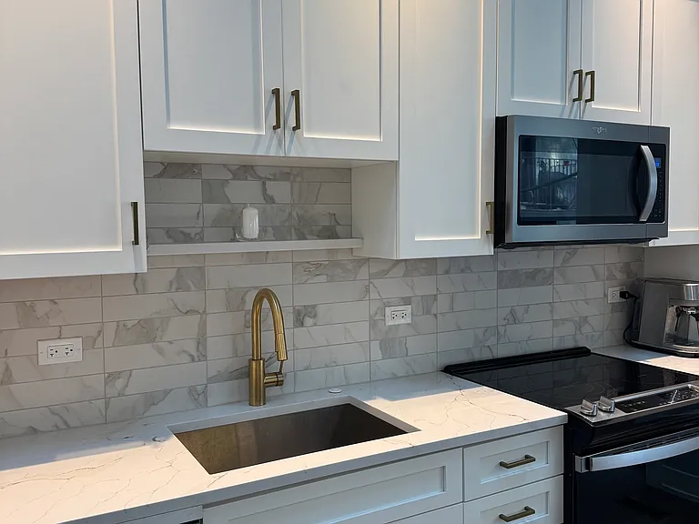3651 N Damen Ave — Photo 6