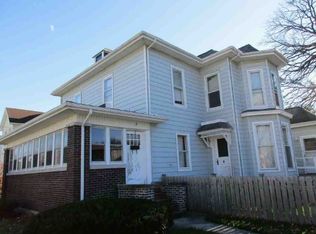 315 E 9th St, Lockport, IL 60441