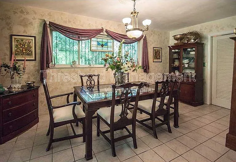 6910 SW 64th Ave — Photo 27