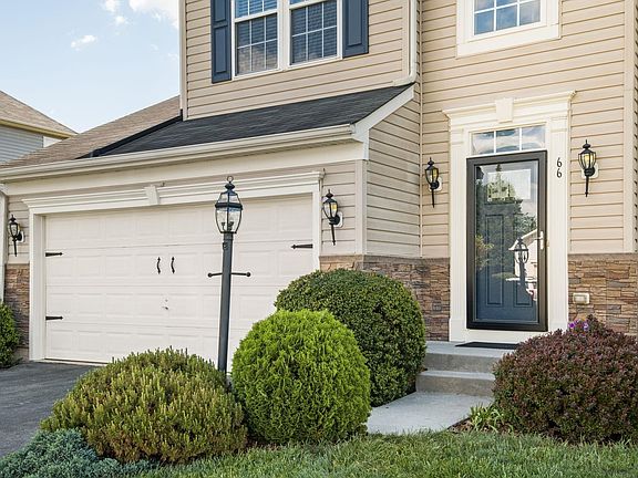 5th image of 66 Elizabeth Dr