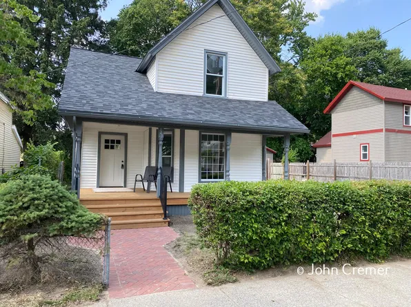 849 Sherman St SE, Grand Rapids, MI 49506