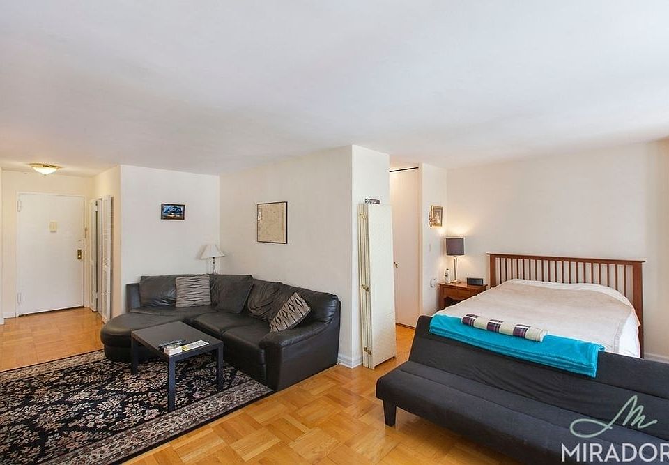2nd image of 301 W 45th St APT 6G