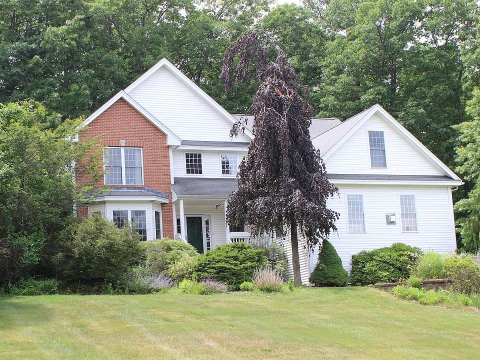 1st image of 11 Adella Dr
