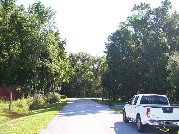 4th image of 8305 Sheila Dr