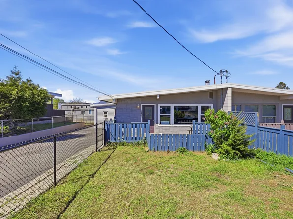 143 Cedar St, Kamloops, BC V2B 1G2