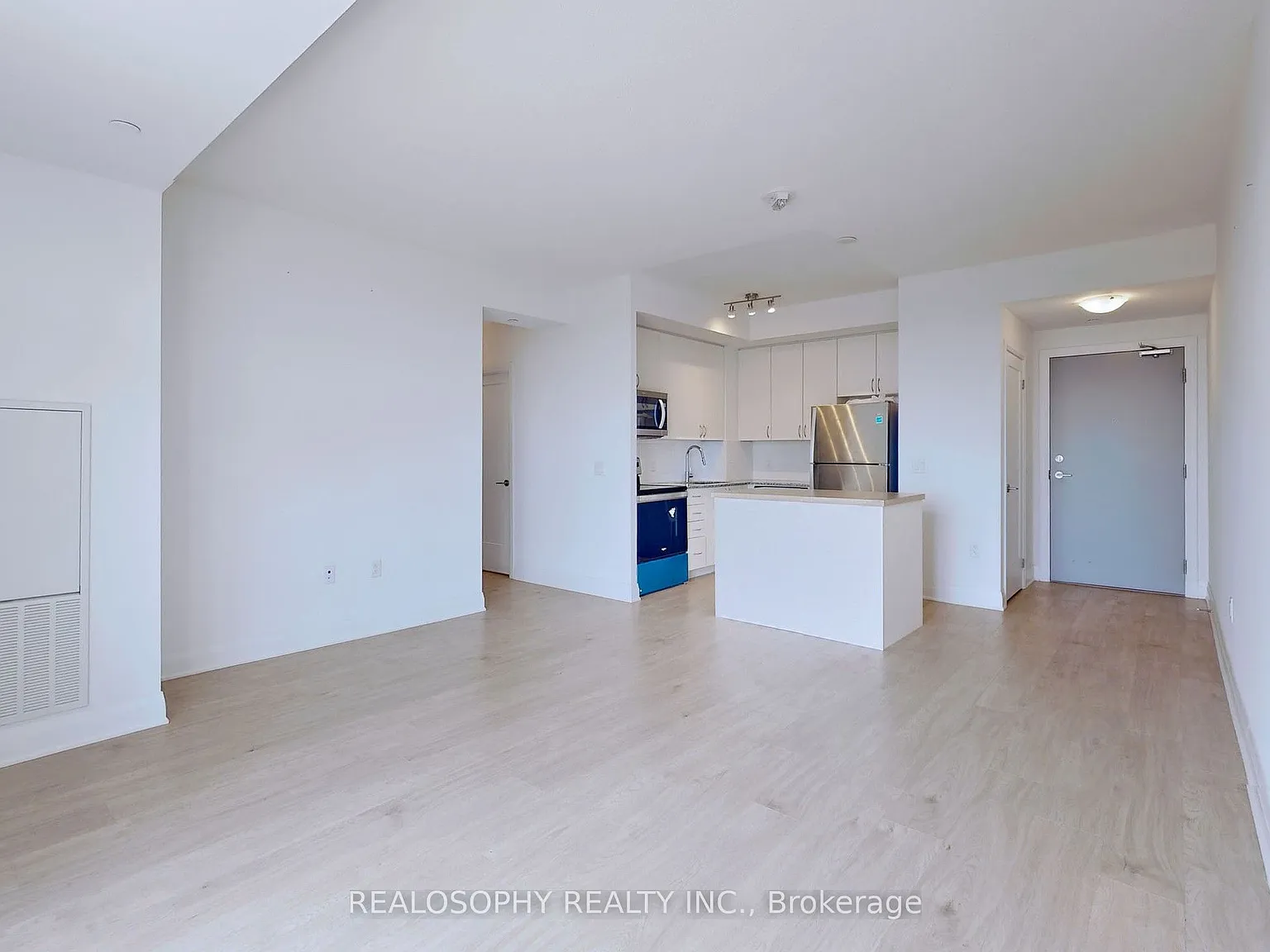 2 bed, $2,700 — Photo 2