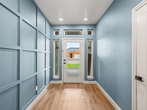 5th image of 1012 N Grover Ave