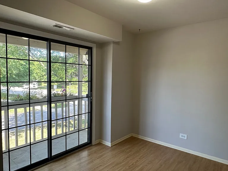 1486 W Jefferson Ave #E — Photo 8