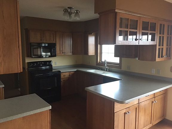 2nd image of 1890 Jaguar Ave