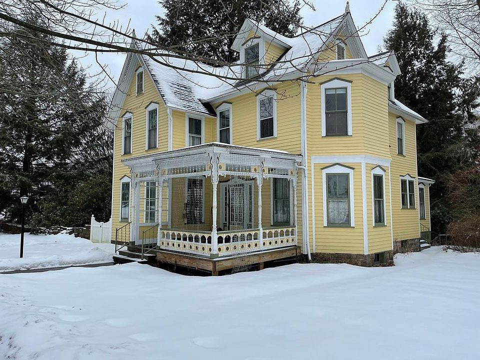1st image of 306 W 1st St