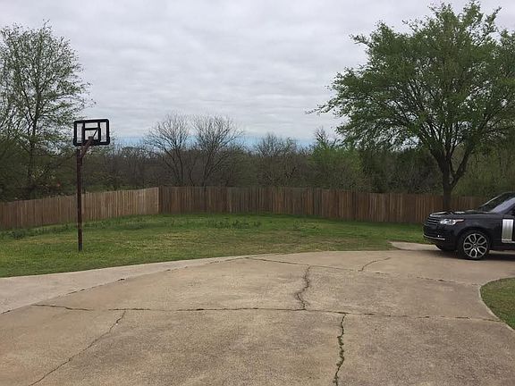 4th image of 665 S Ethan Allen Dr