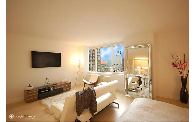 Rented by Douglas Elliman | media 2