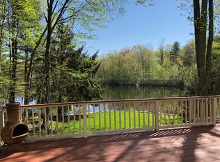 52 Water Lily Ln, Guilford, CT 06437