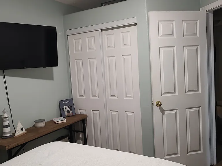 Bedroom 2 - Alternate view