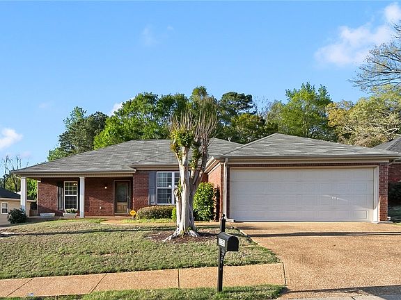 2nd image of 2020 Cross Creek Dr
