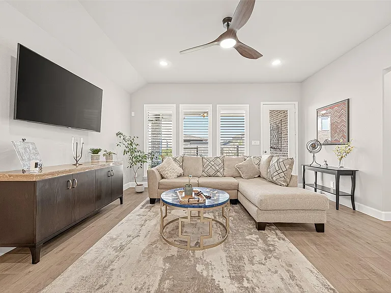 8922 Flounder Ridge Dr — Photo 16
