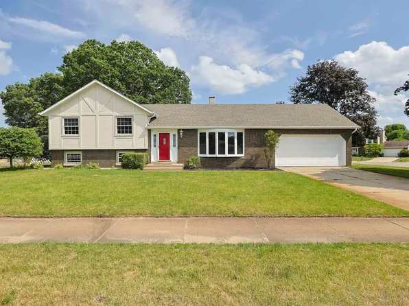 3015 Waverly Ct, Mishawaka, IN 46544