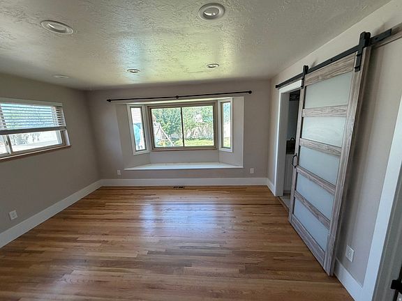 3rd image of 541 Mingo View Ave