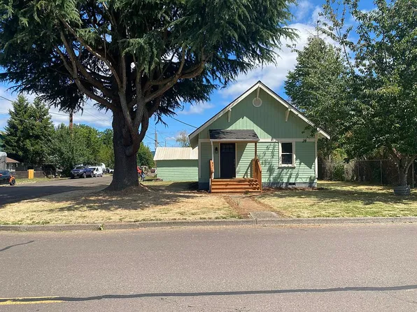 1201 E 11th St, Newberg, OR 97132