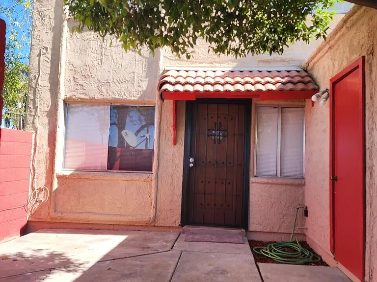 4266 N 68th Dr — Photo 1