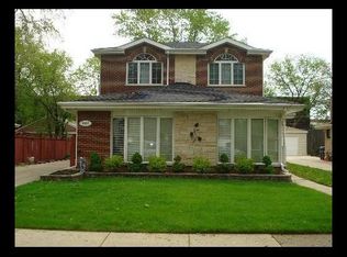 8937 National Ave, Morton Grove, IL