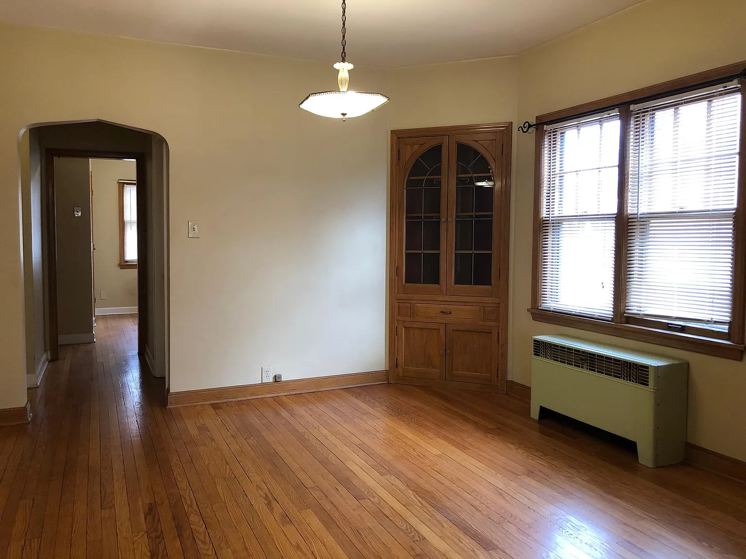 2 bed, 1100 sqft, $1,295 — Photo 4