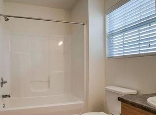 16764 Laurel Plz, Omaha, NE 68116
