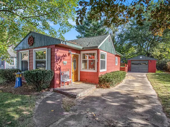 319 S Mayhew St, New Buffalo, MI 49117