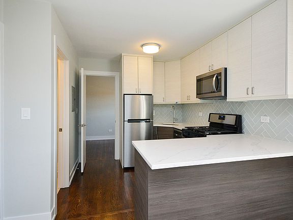 4th image of 5960 N Winthrop Ave #58-3W