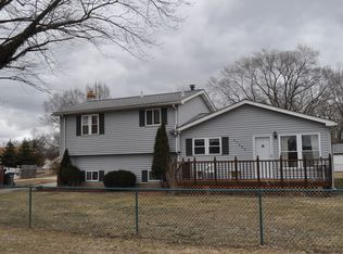 47404 Greenview Rd, Shelby Township, MI 48317