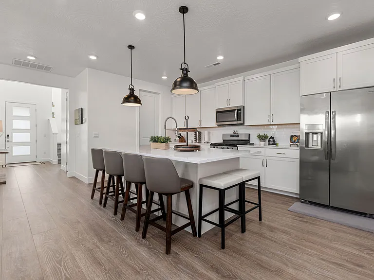 671 W Emerald Point Dr — Photo 11