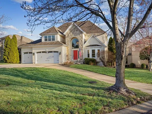 10908 W 144th St, Overland Park, KS 66221