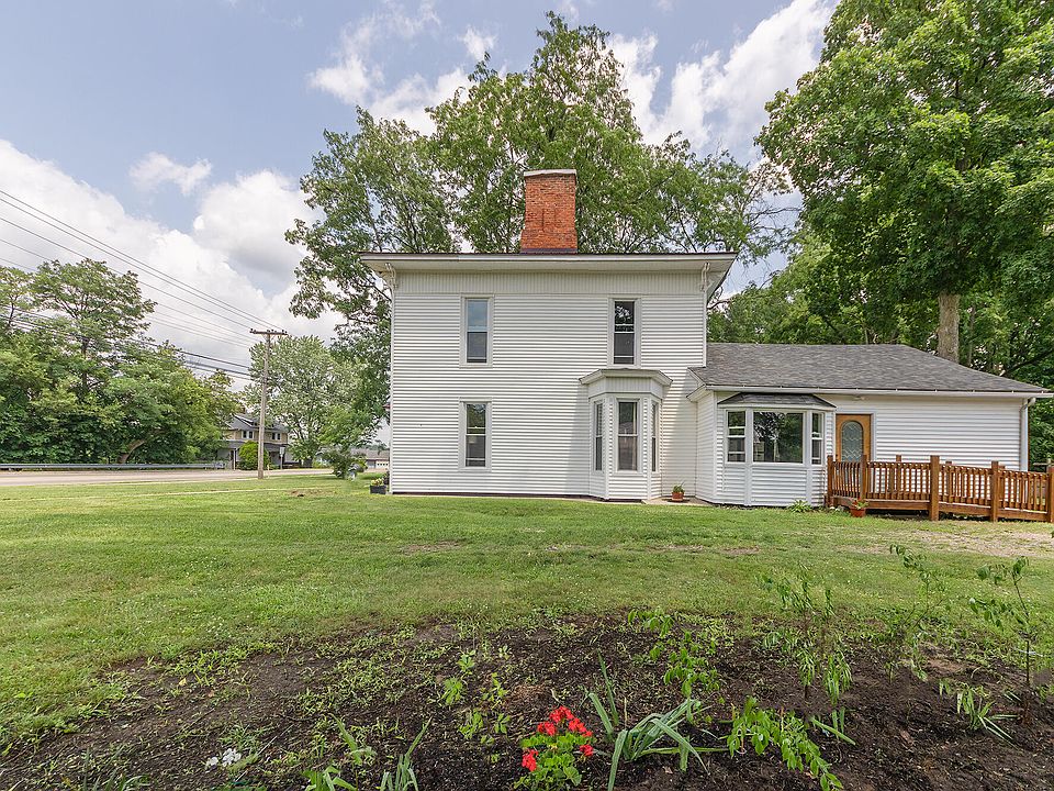 622 N Kalamazoo St, Paw Paw, MI 49079 Zillow