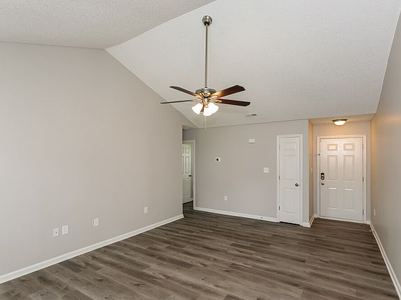3rd image of 709 Peregrine Ct