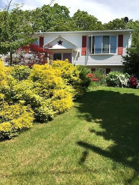 1st image of 21 Country View Dr