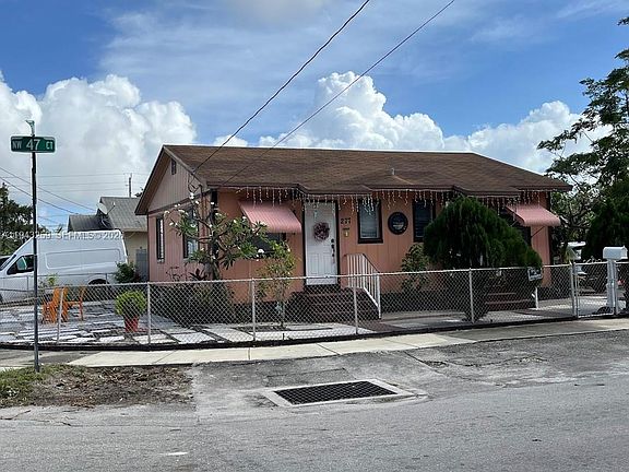 3rd image of 277 NW 47th Ct