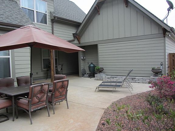 2nd image of 51 Beacon Crst