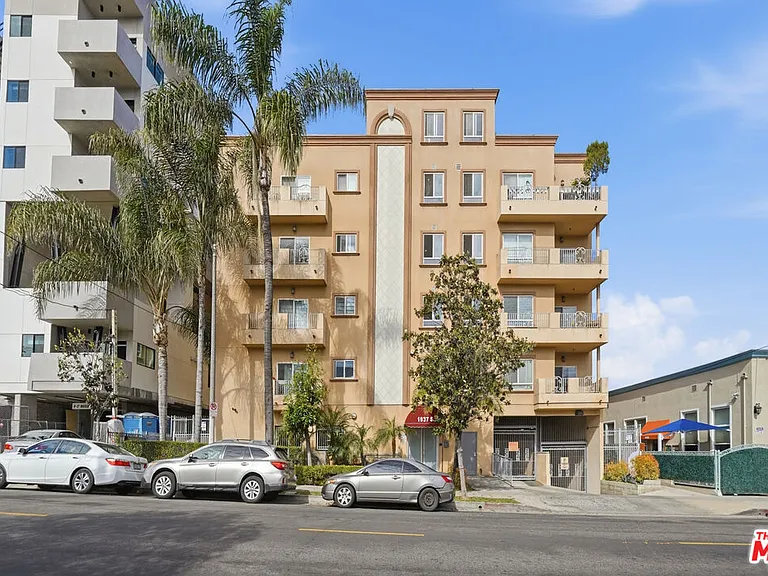 1037 S Fedora St #204 — Photo 1