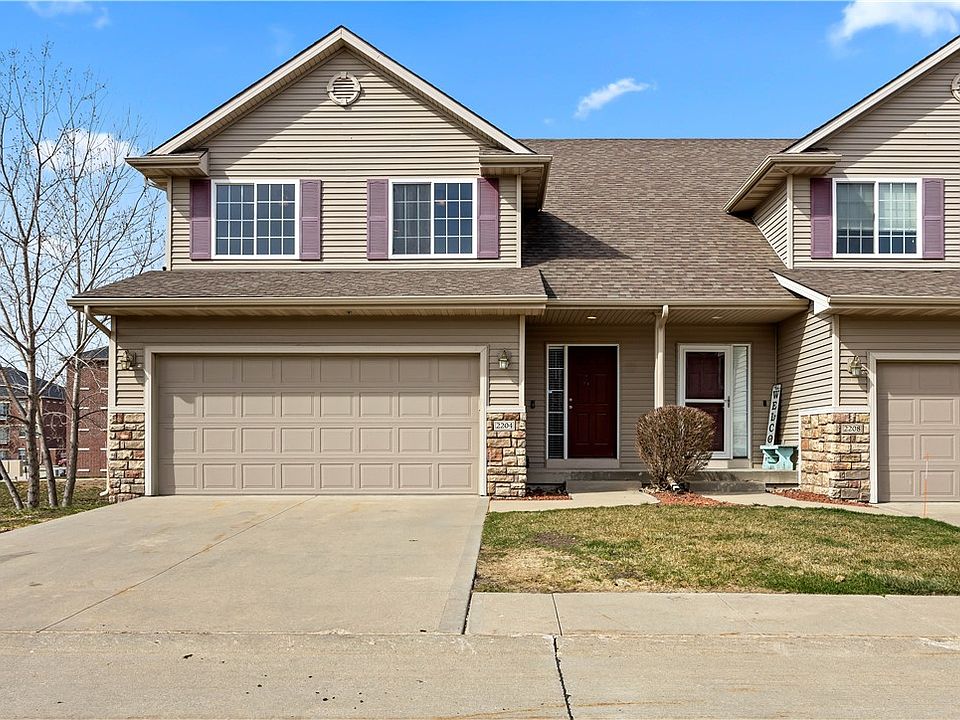 1st image of 2204 NW Bayberry Ln
