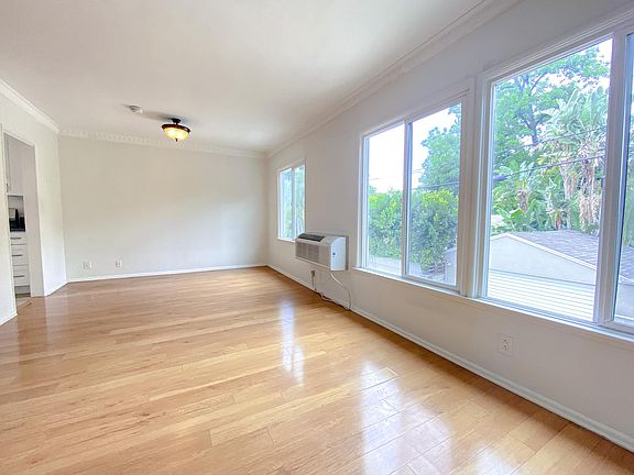4th image of 5049 Laurel Canyon Blvd #5
