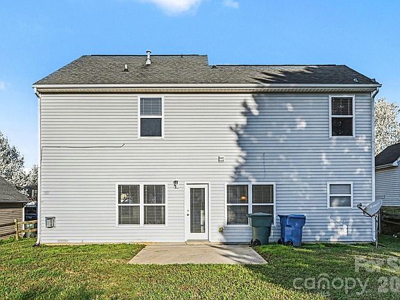 3rd image of 130 Nevis Ln