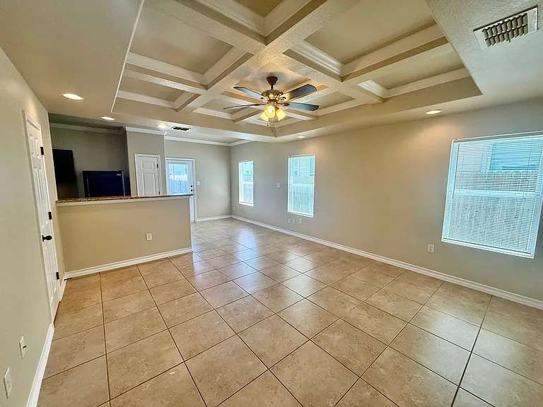 5742 Golf Hts — Photo 8