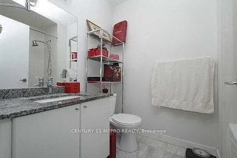 18 Harbour St #3105 — Photo 10