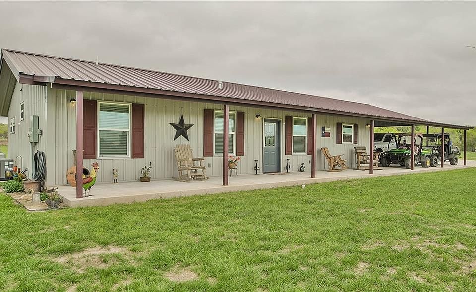 1st image of 2580 Horsemans Dr
